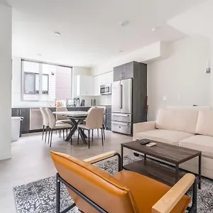 https://elegant-townhome-in-green-lake.seattlehotelsites.com